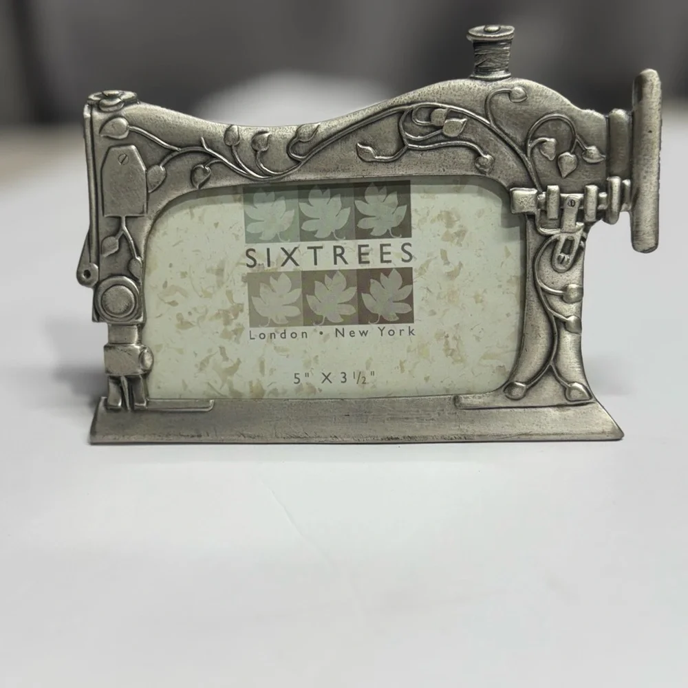 Six Trees Vintage Style Sewing Machine Photo Frame